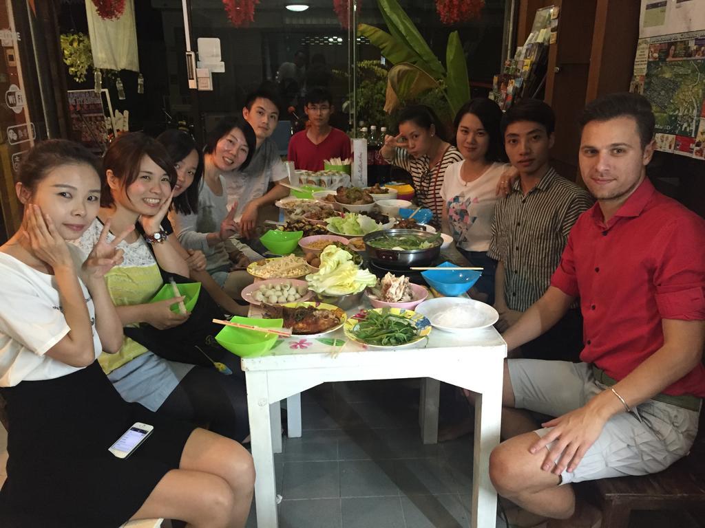 Zoe Hostel Chiang Mai Eksteriør billede