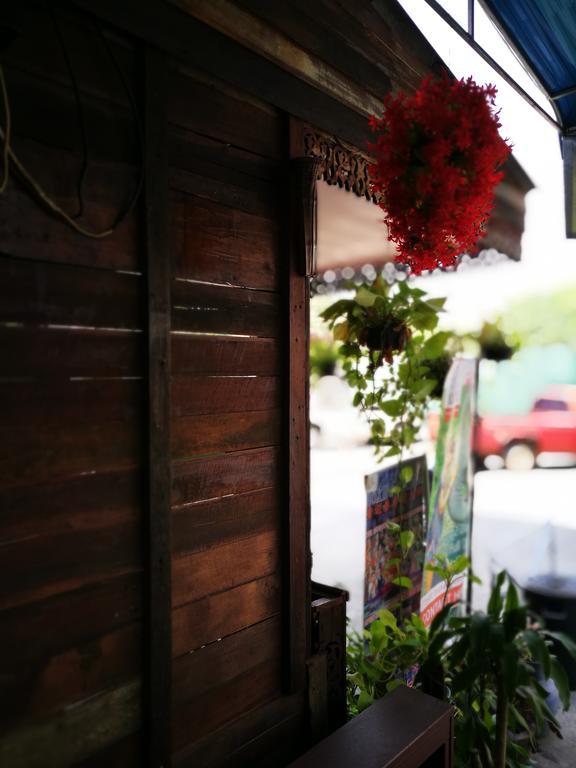 Zoe Hostel Chiang Mai Eksteriør billede